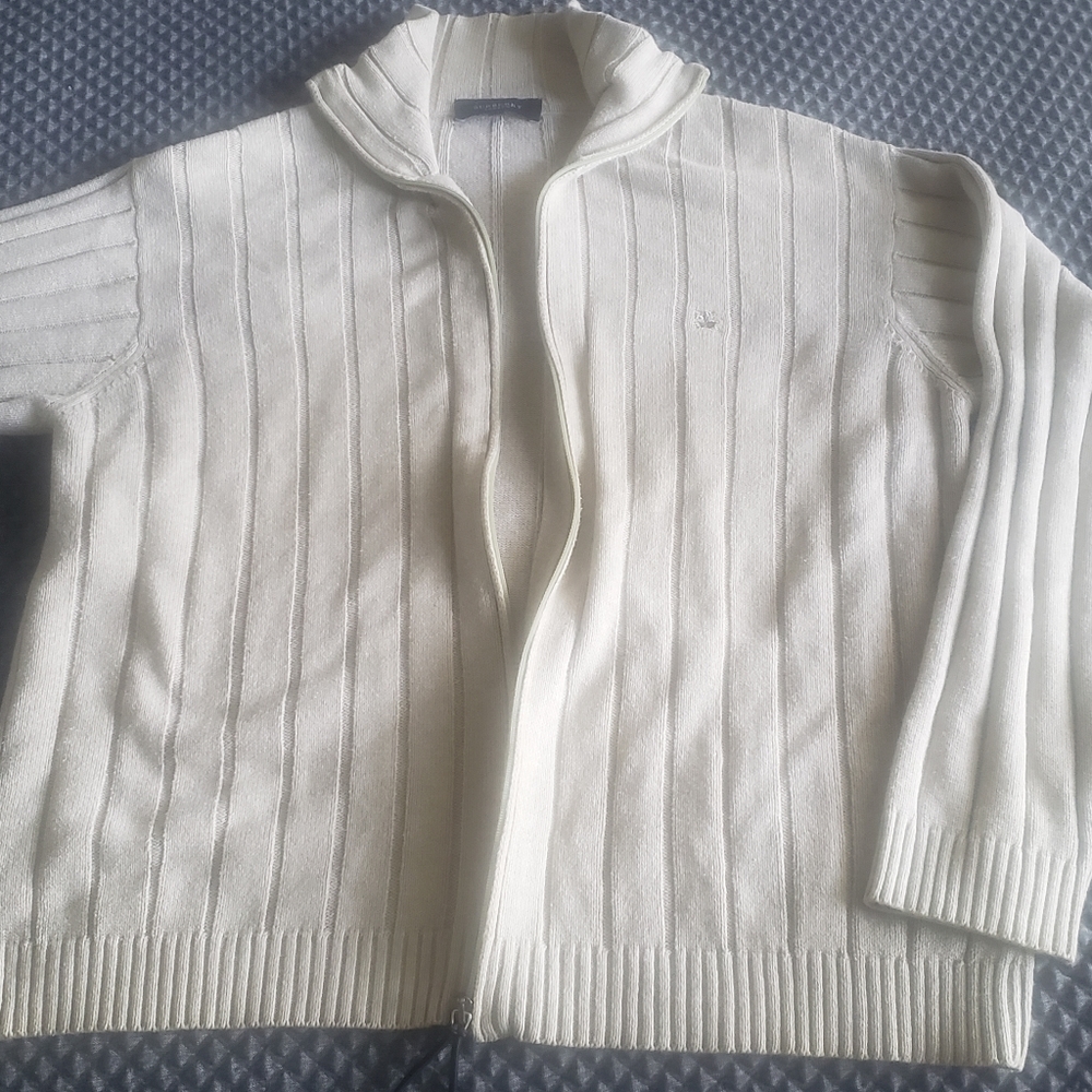Burberry sweater